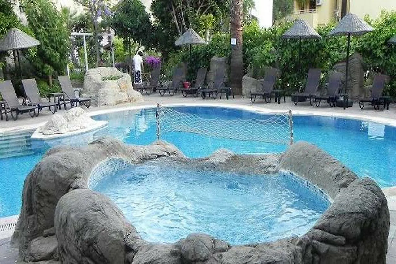 Sun Blue Apart Hotel İcmeler Ξενοδοχείο με διαμερίσματα